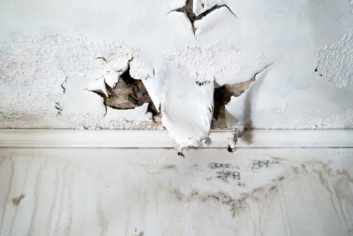 How-Does-Water-Damage-Affect-Your-Ceiling
